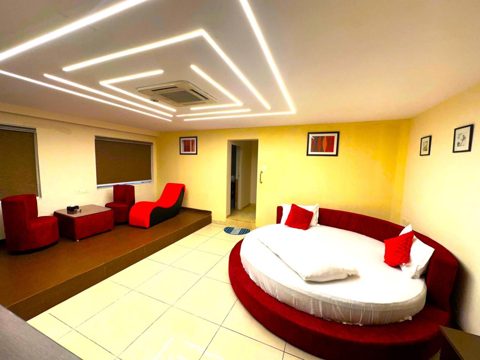 Aundh Elite Stay Pune Exterior photo