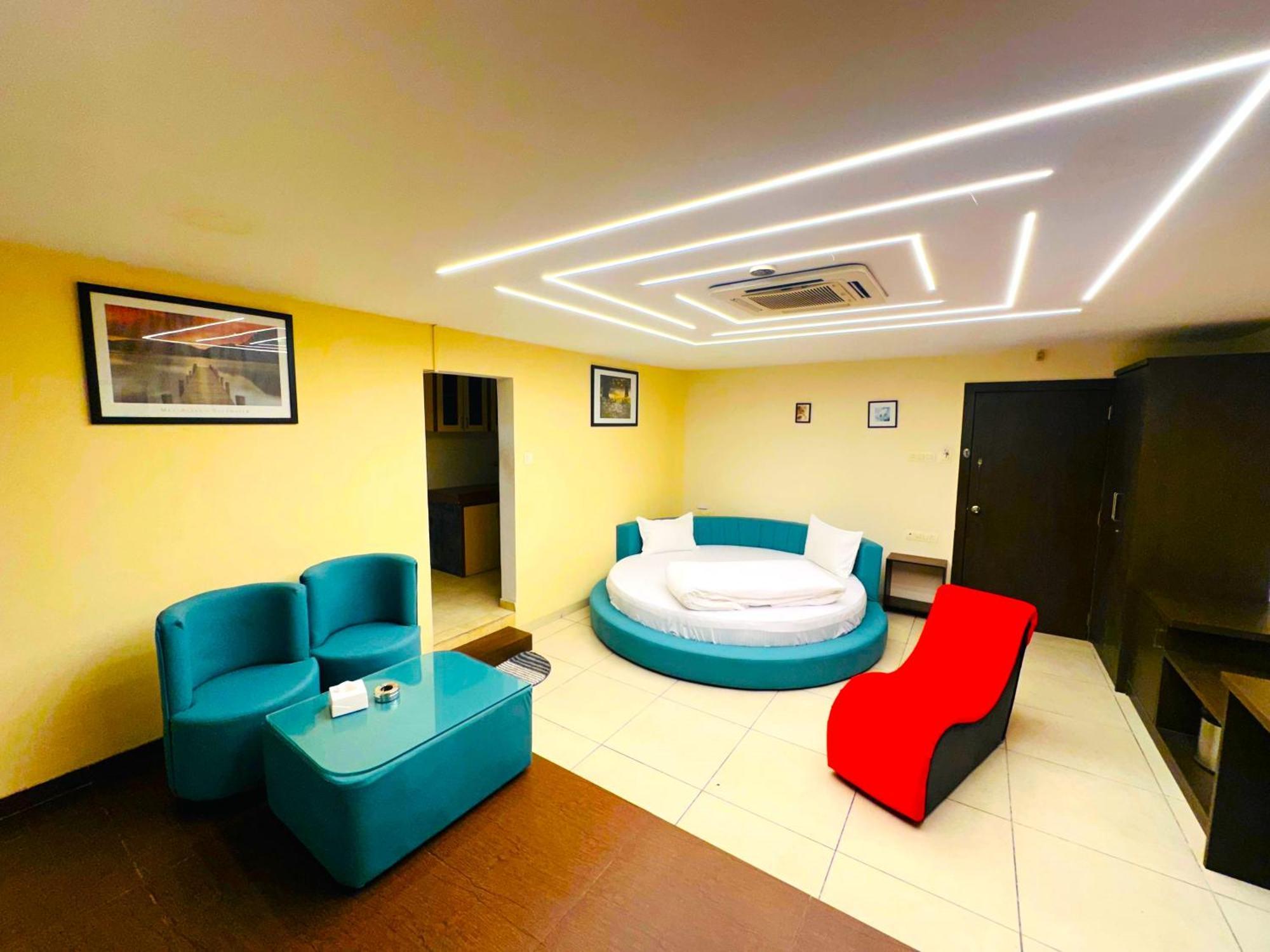 Aundh Elite Stay Pune Exterior photo