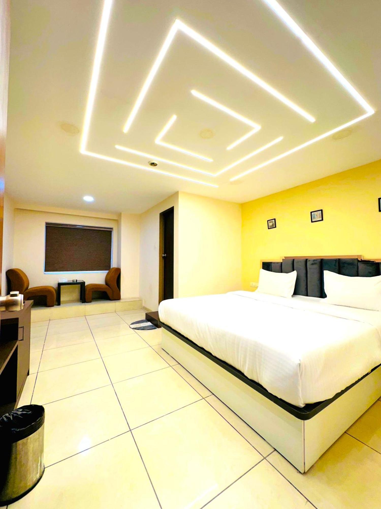 Aundh Elite Stay Pune Exterior photo